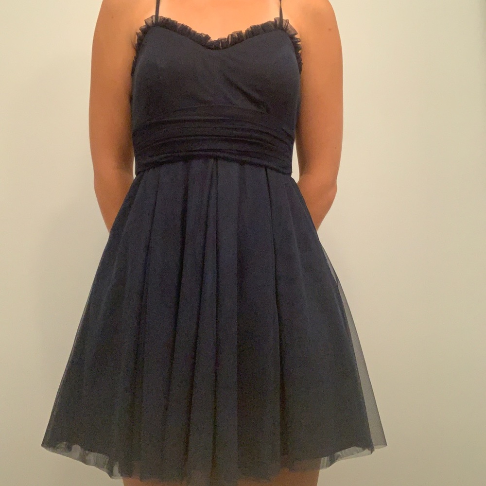 A navy Windsor size 5 dress worn to homecoming!